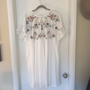 Shein White Dress Size 3X With Floral Embroidery